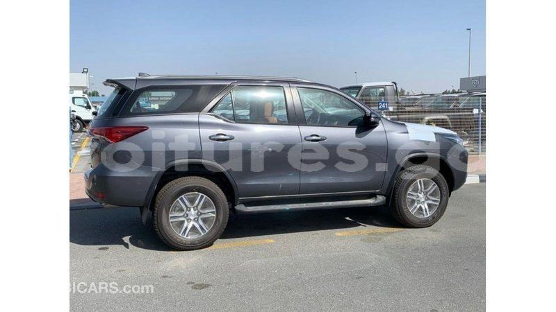Big with watermark toyota fortuner estuaire import dubai 5337