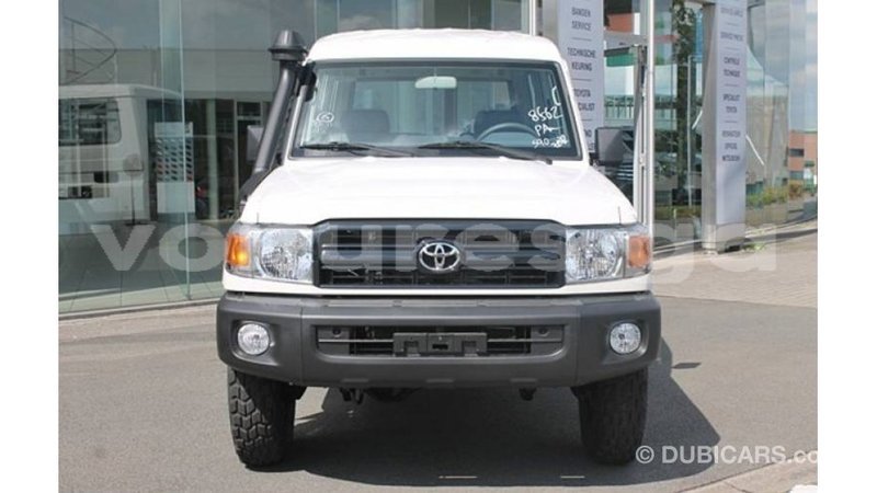 Big with watermark toyota land cruiser estuary import dubai 5340