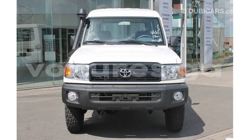 Big with watermark toyota land cruiser estuary import dubai 5340