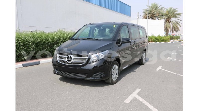 Big with watermark mercedes benz 250 estuaire import dubai 5342