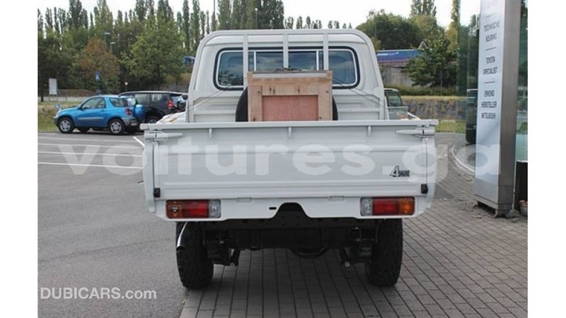 Big with watermark toyota land cruiser estuary import dubai 5344