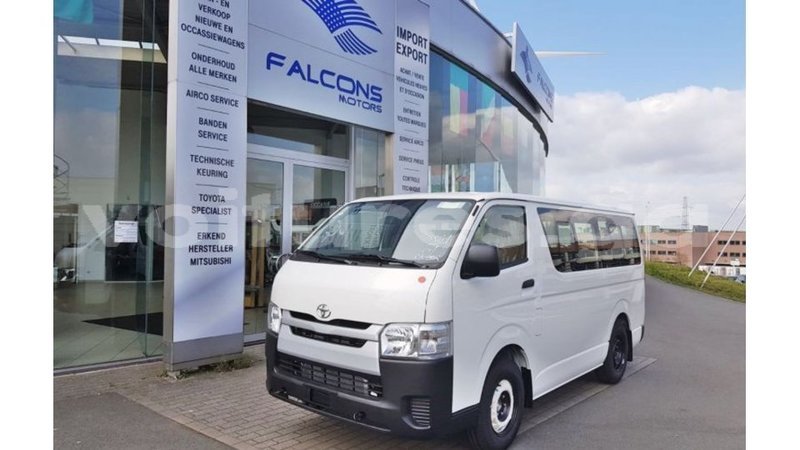 Big with watermark toyota hiace estuaire import dubai 5345