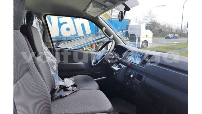 Big with watermark toyota hiace estuary import dubai 5345