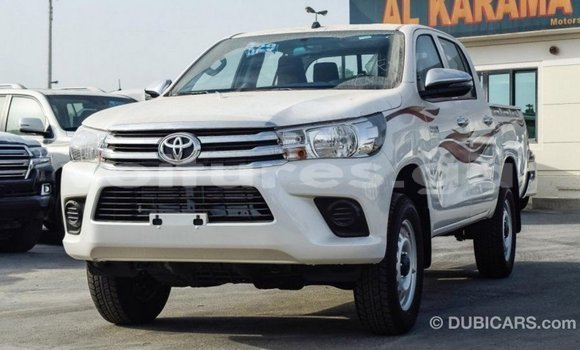 Acheter Import Voiture Toyota Hilux Blanc à Import - Dubai, Estuaire Acheter Import Voiture Toyota Hilux Blanc à Import - Dubai, Estuaire