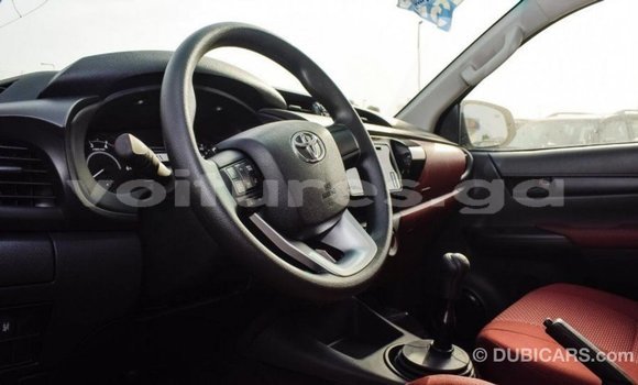 Acheter Import Voiture Toyota Hilux Blanc à Import - Dubai, Estuaire Acheter Import Voiture Toyota Hilux Blanc à Import - Dubai, Estuaire