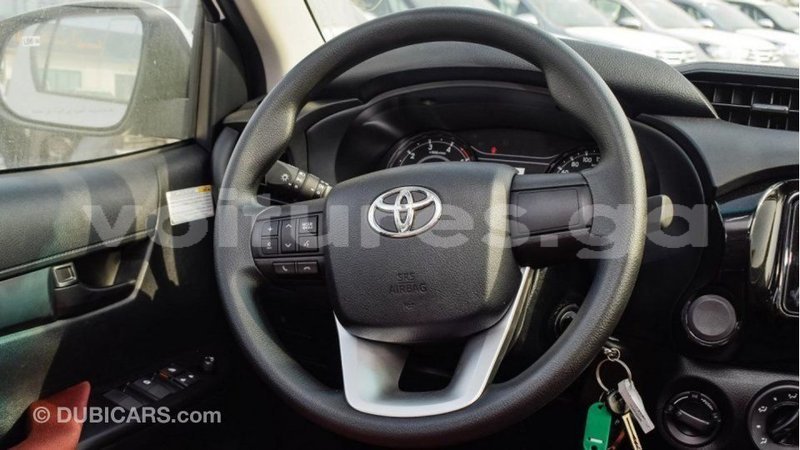 Big with watermark toyota hilux estuary import dubai 5346