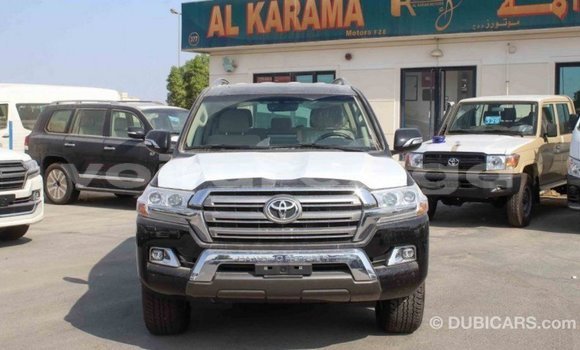 Acheter Import Voiture Toyota Land Cruiser Noir à Import - Dubai, Estuaire Acheter Import Voiture Toyota Land Cruiser Noir à Import - Dubai, Estuaire