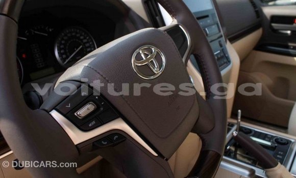 Acheter Import Voiture Toyota Land Cruiser Noir à Import - Dubai, Estuaire Acheter Import Voiture Toyota Land Cruiser Noir à Import - Dubai, Estuaire