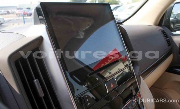 Acheter Import Voiture Toyota Land Cruiser Noir à Import - Dubai, Estuaire Acheter Import Voiture Toyota Land Cruiser Noir à Import - Dubai, Estuaire