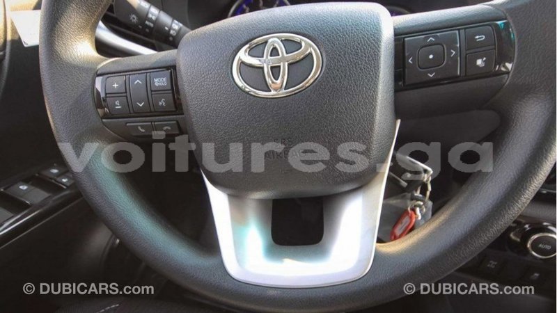 Big with watermark toyota hilux estuary import dubai 5348