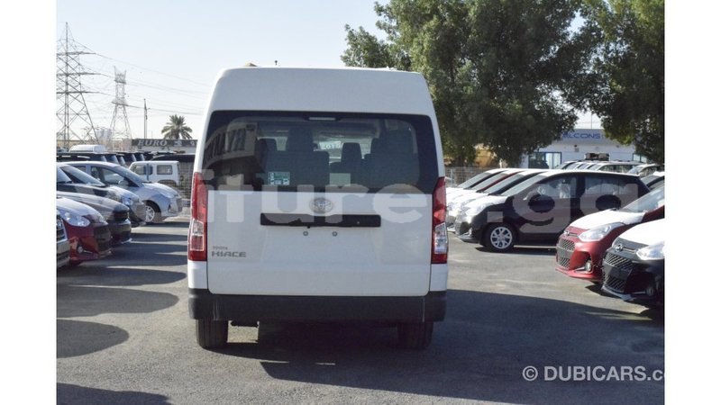 Big with watermark toyota hiace estuary import dubai 5351