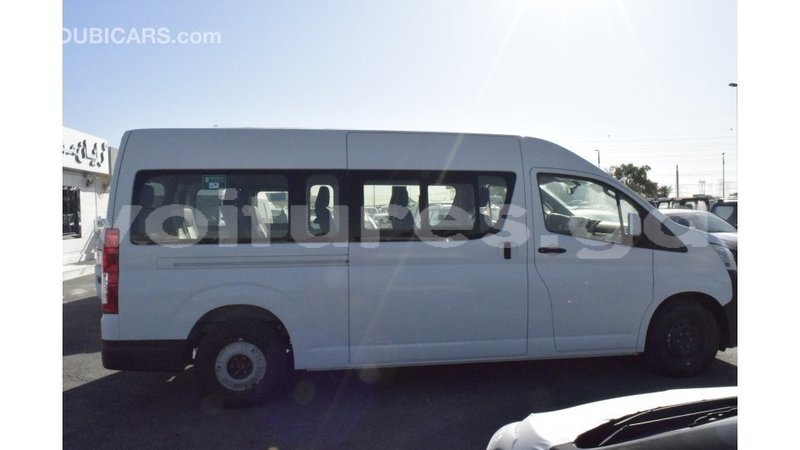 Big with watermark toyota hiace estuary import dubai 5351