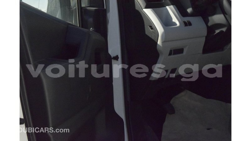 Big with watermark toyota hiace estuary import dubai 5351