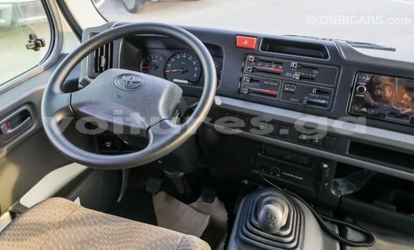 Sayi Imported Toyota Coaster White Mota in Import - Dubai a estuary Sayi Imported Toyota Coaster White Mota in Import - Dubai a estuary