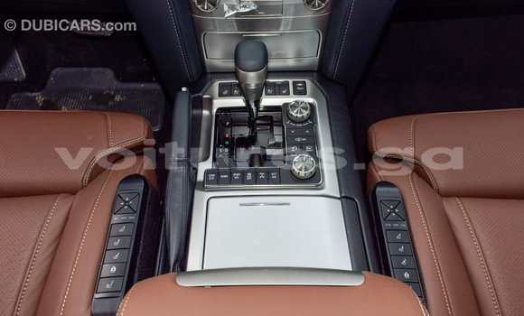 Acheter Import Voiture Toyota Land Cruiser Noir à Import - Dubai, Estuaire Acheter Import Voiture Toyota Land Cruiser Noir à Import - Dubai, Estuaire