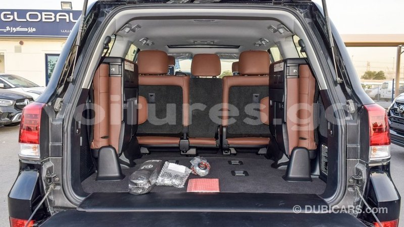 Big with watermark toyota land cruiser estuaire import dubai 5358