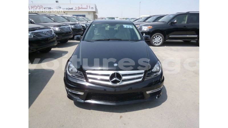 Big with watermark mercedes benz 200 estuaire import dubai 5359