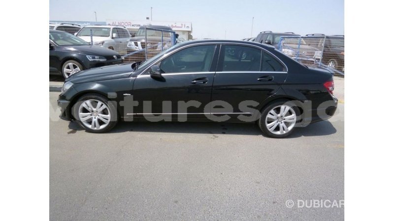 Big with watermark mercedes benz 200 estuary import dubai 5359