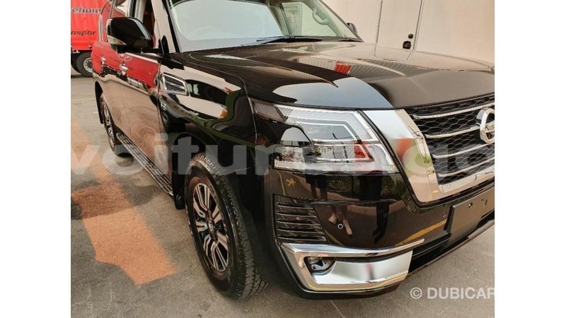 Big with watermark nissan patrol estuary import dubai 5362