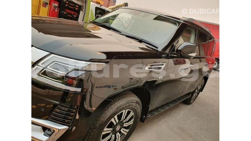 Big with watermark nissan patrol estuaire import dubai 5362