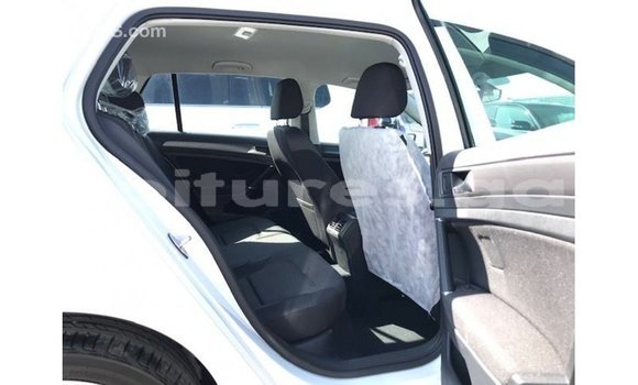 Acheter Import Voiture Volkswagen Golf Blanc à Import - Dubai, Estuaire Acheter Import Voiture Volkswagen Golf Blanc à Import - Dubai, Estuaire