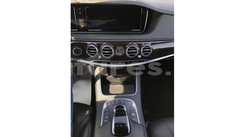 Big with watermark mercedes benz 190 estuaire import dubai 5364