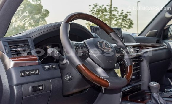 Acheter Import Voiture Lexus LX Noir à Import - Dubai, Estuaire Acheter Import Voiture Lexus LX Noir à Import - Dubai, Estuaire