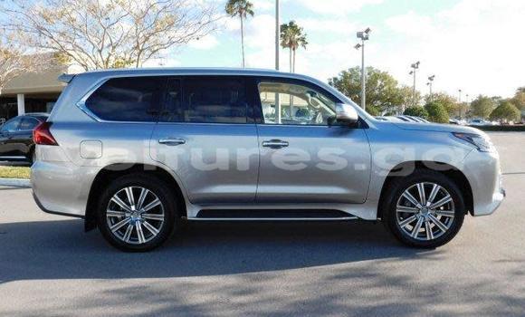 Acheter Occasion Voiture Lexus LX Gris à Libreville au Estuaire Acheter Occasion Voiture Lexus LX Gris à Libreville au Estuaire