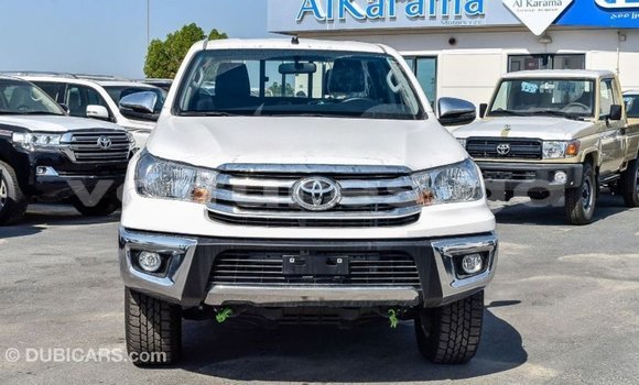 Acheter Import Voiture Toyota Hilux Blanc à Import - Dubai, Estuaire Acheter Import Voiture Toyota Hilux Blanc à Import - Dubai, Estuaire