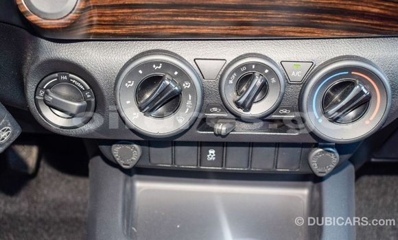 Acheter Import Voiture Toyota Hilux Blanc à Import - Dubai, Estuaire Acheter Import Voiture Toyota Hilux Blanc à Import - Dubai, Estuaire