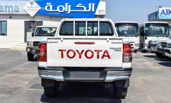 Acheter Import Voiture Toyota Hilux Blanc à Import - Dubai, Estuaire Acheter Import Voiture Toyota Hilux Blanc à Import - Dubai, Estuaire