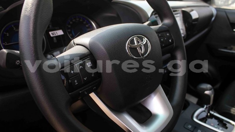 Big with watermark toyota hilux estuary import dubai 5374