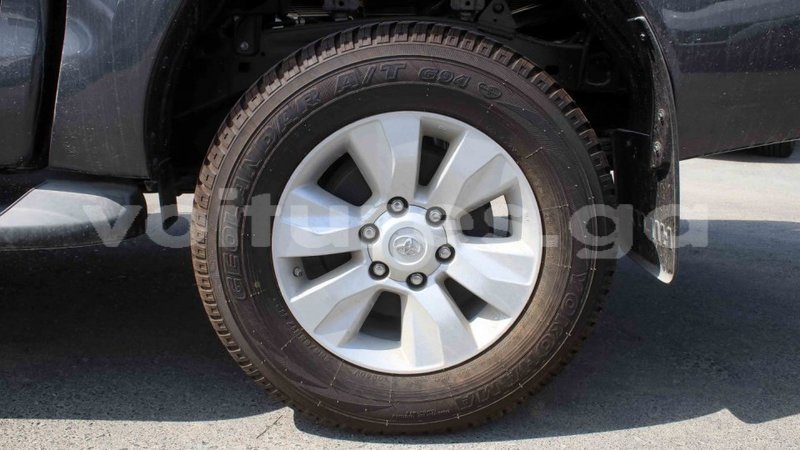 Big with watermark toyota hilux estuaire import dubai 5374