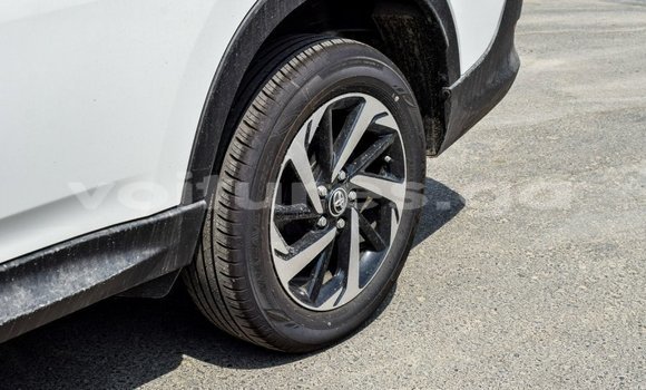 Acheter Import Voiture Toyota Rush Blanc à Import - Dubai, Estuaire Acheter Import Voiture Toyota Rush Blanc à Import - Dubai, Estuaire