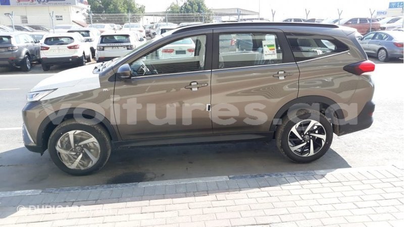 Big with watermark toyota rush estuaire import dubai 5375