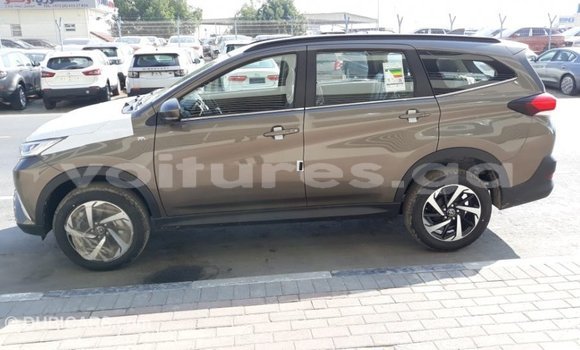 Acheter Import Voiture Toyota Rush Blanc à Import - Dubai, Estuaire Acheter Import Voiture Toyota Rush Blanc à Import - Dubai, Estuaire