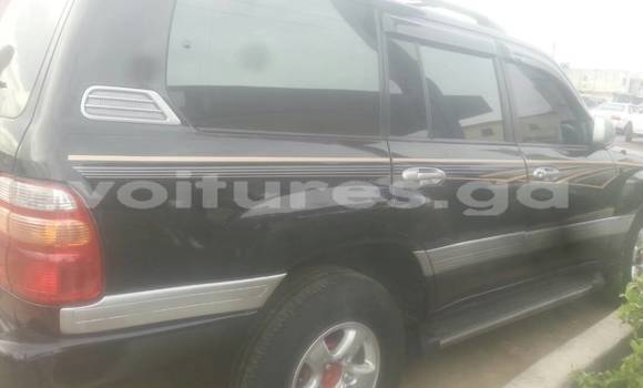 Sayi Na hannu Toyota Land Cruiser Black Mota in Libreville a estuary Sayi Na hannu Toyota Land Cruiser Black Mota in Libreville a estuary