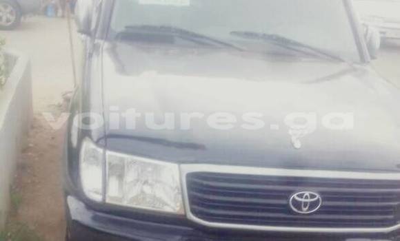 Sayi Na hannu Toyota Land Cruiser Black Mota in Libreville a estuary Sayi Na hannu Toyota Land Cruiser Black Mota in Libreville a estuary