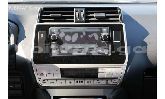 Acheter Import Voiture Toyota Prado Blanc à Import - Dubai, Estuaire Acheter Import Voiture Toyota Prado Blanc à Import - Dubai, Estuaire