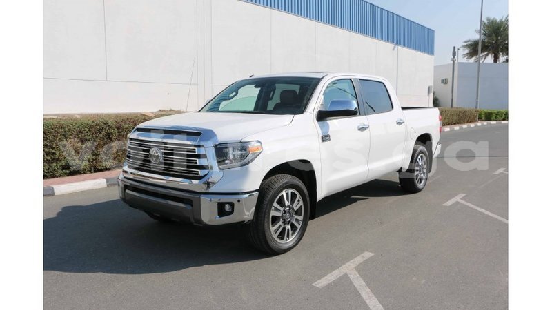 Big with watermark toyota tundra estuary import dubai 5385