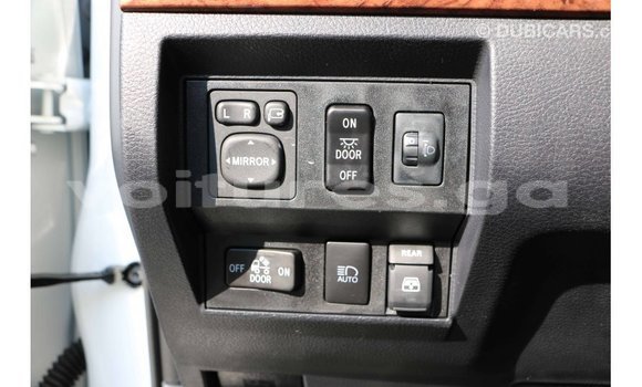 Acheter Import Voiture Toyota Tundra Blanc à Import - Dubai, Estuaire Acheter Import Voiture Toyota Tundra Blanc à Import - Dubai, Estuaire