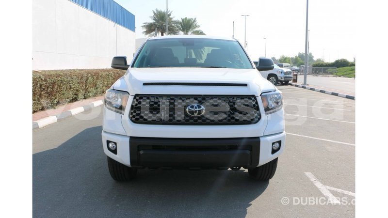 Big with watermark toyota tundra estuary import dubai 5386