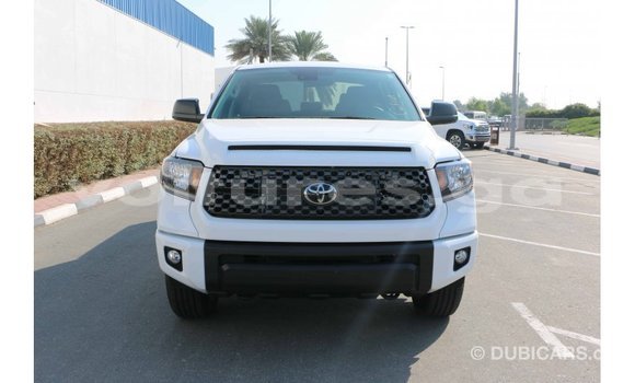 Acheter Import Voiture Toyota Tundra Blanc à Import - Dubai, Estuaire Acheter Import Voiture Toyota Tundra Blanc à Import - Dubai, Estuaire