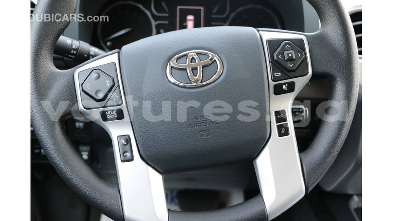 Big with watermark toyota tundra estuary import dubai 5386