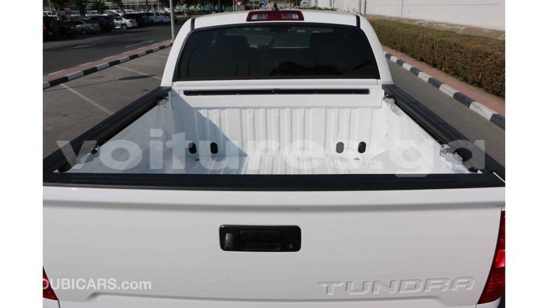 Big with watermark toyota tundra estuary import dubai 5386