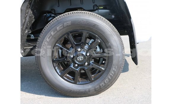 Acheter Import Voiture Toyota Tundra Blanc à Import - Dubai, Estuaire Acheter Import Voiture Toyota Tundra Blanc à Import - Dubai, Estuaire