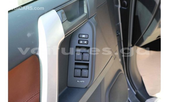 Acheter Import Voiture Toyota Prado Noir à Import - Dubai, Estuaire Acheter Import Voiture Toyota Prado Noir à Import - Dubai, Estuaire