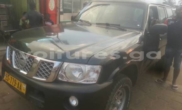 Sayi Na hannu Nissan Patrol Black Mota in Libreville a estuary Sayi Na hannu Nissan Patrol Black Mota in Libreville a estuary