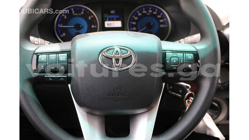 Big with watermark toyota hilux estuary import dubai 5388