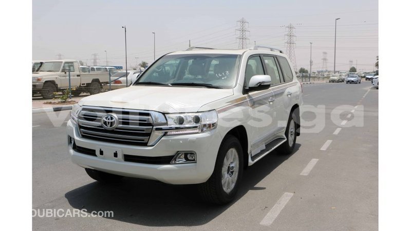 Big with watermark toyota land cruiser estuary import dubai 5389